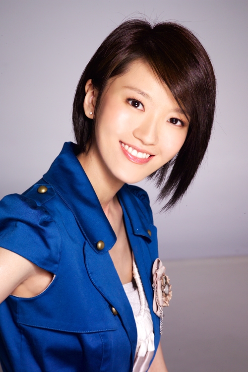 蔡淳佳,一件百合味的时尚旗袍