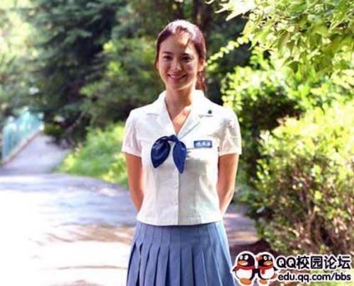 <em>韩国女艺人</em>校服造型大比拼 韩流暖流 电影