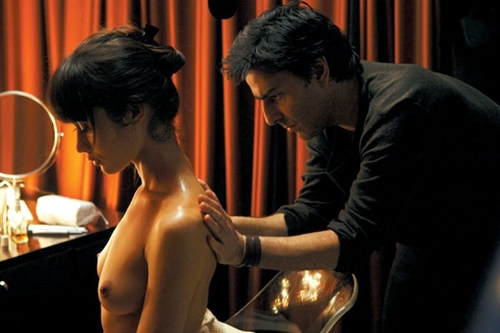 新任邦<em>女郎</em>欧嘉<em>fhm</em>性感出击+全裸写真+广告视
