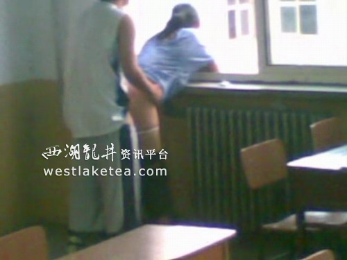 祖国的花朵,在<em>干</em>什么? <em>美色</em>无边 花痴有罪 电影