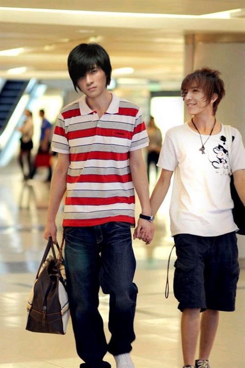 别碰我的人生 卡片大富翁游戏交流 电影