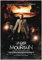 山下怪谈Under the Mountain (2009)