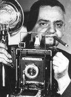维加 Weegee