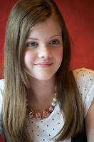 乔基·亨莉/Georgie Henley