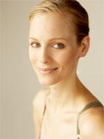 劳拉·里根 Laura Regan