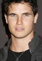 罗比·阿美尔 Robbie Amell
