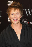 查利·布雷 Charlie Bewley