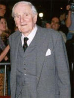 戴斯蒙德·莱维林 Desmond Llewelyn