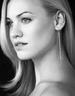 伊冯娜·斯特拉霍夫斯基 Yvonne Strahovski)