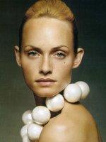 安贝·瓦莱塔 Amber Valletta