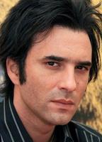 塞缪尔·本谢区特 Samuel Benchetrit