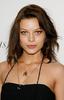 劳伦·日尔曼 Lauren German)