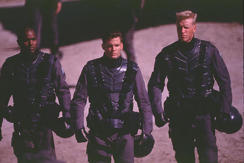 �Ǻ�ս��/Starship Troopers(1997) ��ӰͼƬ ���� #10 ��ͼ 600X400