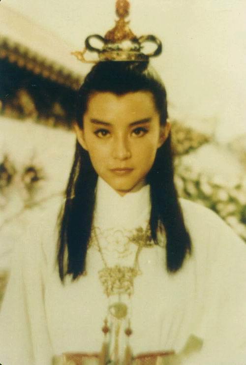 金玉良缘红楼梦/The Dream of the Red Chamber(1977) 电影图片 剧照 #01 大图 500X742