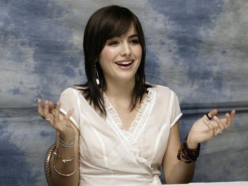 卡米拉·贝勒 Camilla Belle 写真 #02