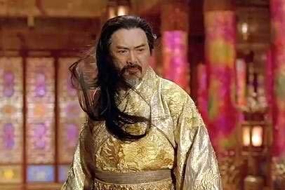 满城尽带黄金甲