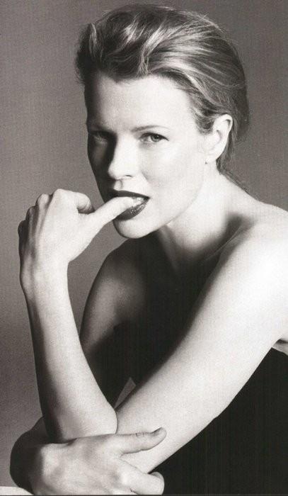 金·贝辛格 Kim Basinger 写真 #02