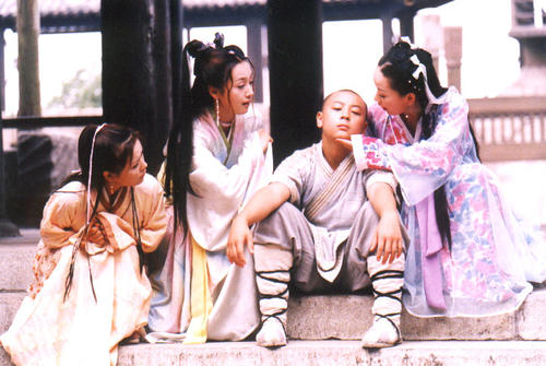 电视剧【乌龙闯情关】主题曲歌词、演员表、职员表、剧照 电视剧【乌龙闯情关】主题曲歌词、演员表、职员表、剧照