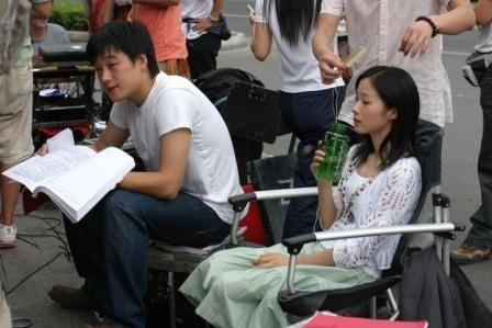 <em>我们无处安放的青春</em>+工作照