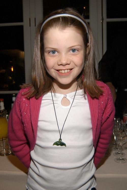 乔基·亨莉 Georgie Henley 生活照 #01