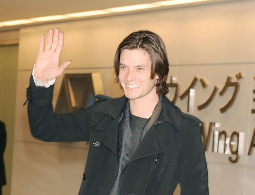 本·巴恩斯 Ben Barnes 生活照 #02