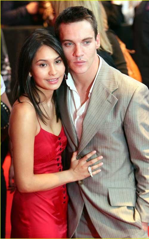 乔纳森·莱斯·梅耶斯 Jonathan Rhys Meyers 生活照 #24