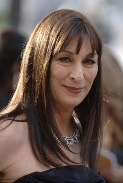 安杰丽卡·休斯顿 Anjelica Huston 生活照 #03