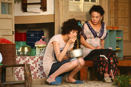 黑心母女Mom Is A Woman(2008)剧照 #01
