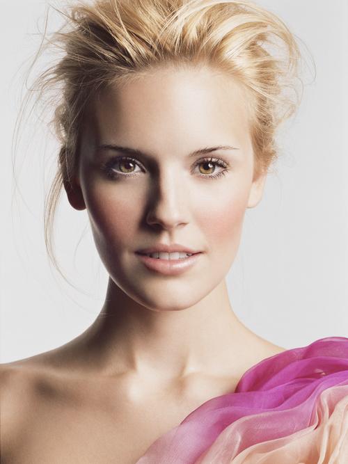 玛姬·格蕾斯 Maggie Grace 写真 #32