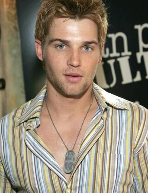 迈克·沃格尔 Mike Vogel 生活照 #01