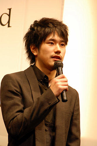 松山健一
