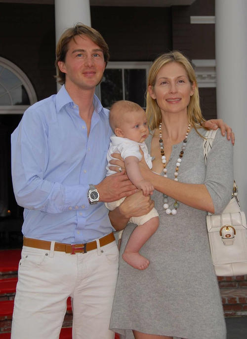 《<em>绯闻女孩</em>》<em>莉莉</em>饰演者产下一名女婴– Mtim