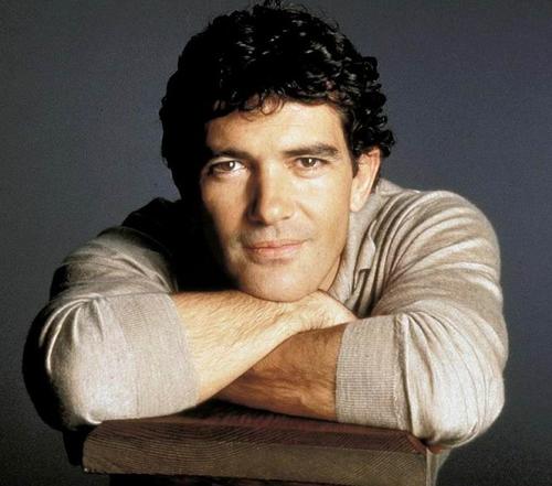 班德拉斯携新片亮相上海电影节 期待参观世博