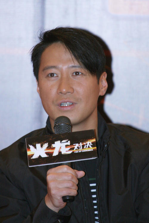 《火龙对决》MV首发 黎明任贤齐演技唱功大P