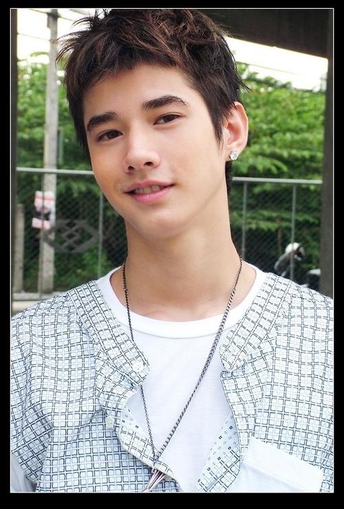 泰国娱乐圈最受疼爱的十个<em>90后</em>妖艳<em>混血儿</em> 愚