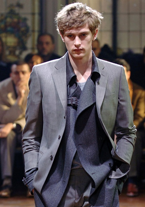 7MiuMiuFW06