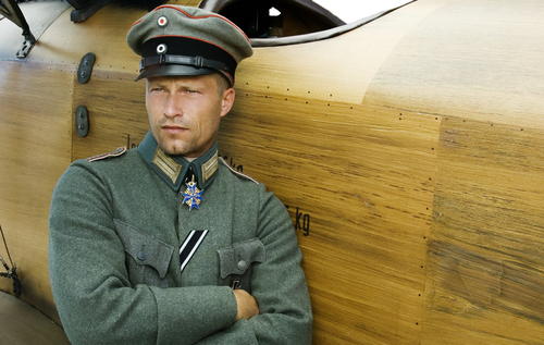 德国/英国最新战争动作冒险大片:【红男爵】